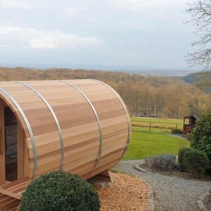 villa Faro Durbuy suites vakantiewoning met zwembad, sauna en jacuzzi