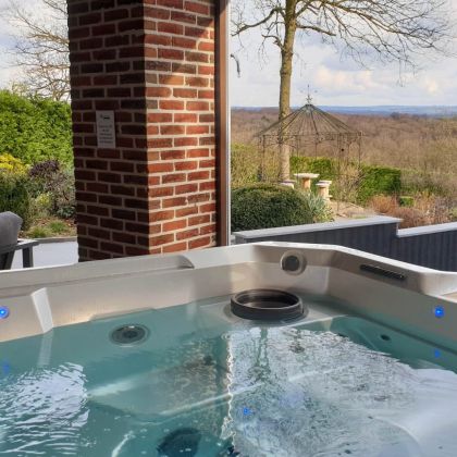 villa Faro Durbuy suites vakantiewoning met zwembad, sauna en jacuzzi