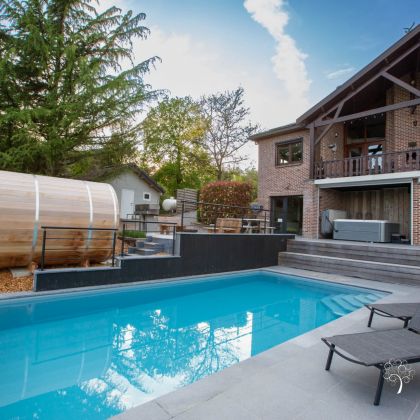 Villa Faro Durbuy suites vakantiewoning met zwembad, sauna en jacuzzi