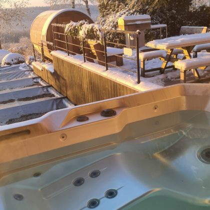 villa Faro Durbuy suites vakantiewoning met zwembad, sauna en jacuzzi