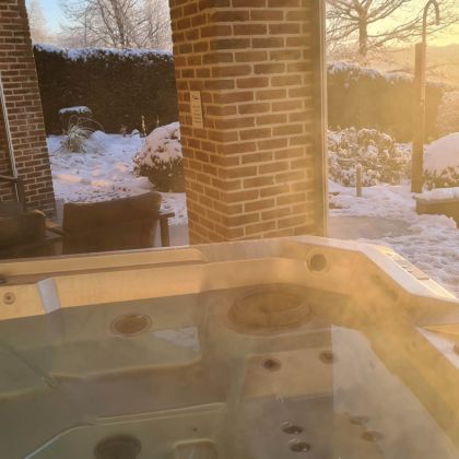 villa Faro Durbuy suites vakantiewoning met zwembad, sauna en jacuzzi