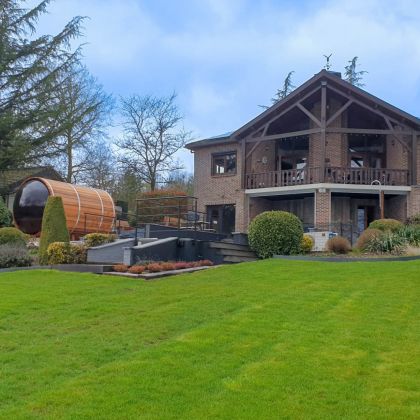 villa Faro Durbuy suites vakantiewoning met zwembad, sauna en jacuzzi