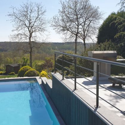 villa Faro Durbuy suites vakantiewoning met zwembad, sauna en jacuzzi